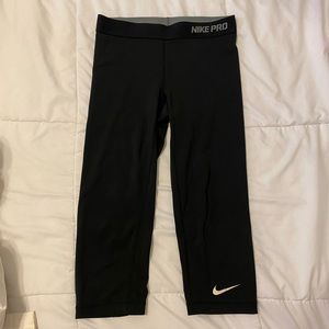 Nike Pro Capri Leggings